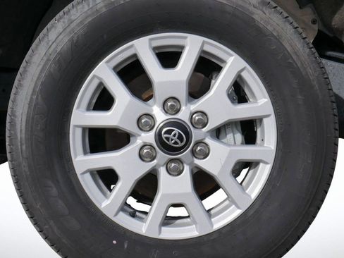 Used 2024 Toyota Tacoma SR5 image 18