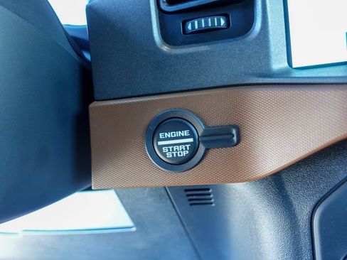 Used 2024 Ford Bronco Outer Banks AWD/4WD image 22