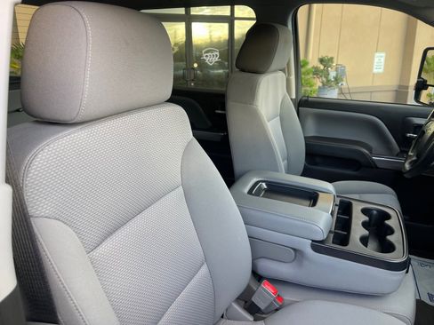 Used 2018 Chevrolet Silverado 1500 LT w/ All Star Edition image 23