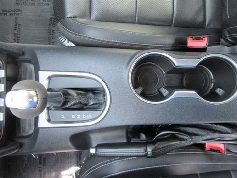 Used 2021 Ford Mustang Premium image 17