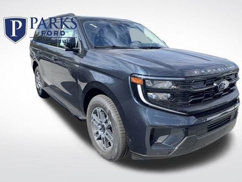New 2025 Ford Expedition Active image 1