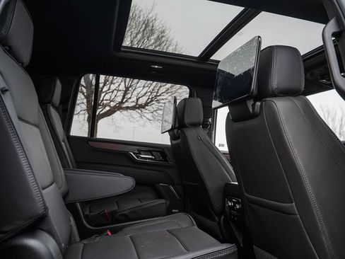 New 2026 GMC Yukon XL Denali w/ Denali Reserve Package AWD/4WD image 14