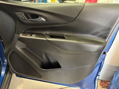 Used 2022 Chevrolet Equinox LT w/ LPO, Floor Liner Package FWD image 27