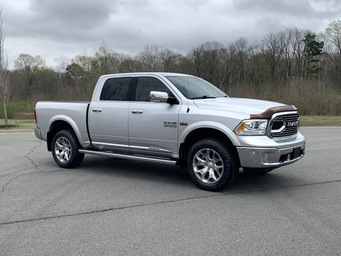 Used 2017 RAM 1500 Limited image 1