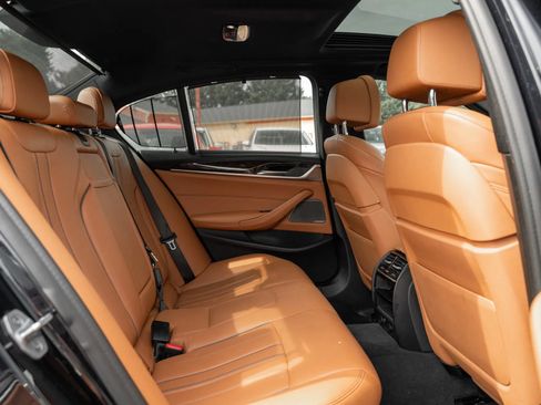 Used 2019 BMW M550i xDrive w/ Premium Package AWD/4WD image 13
