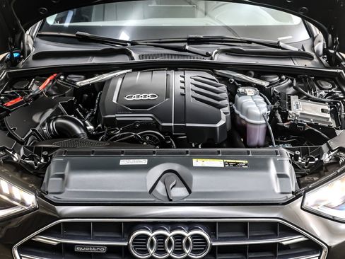 Used 2023 Audi A4 2.0T Premium w/ Convenience Package image 12