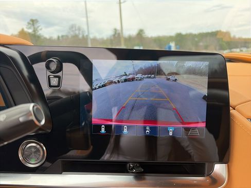 Used 2024 Chevrolet Corvette Stingray Premium Conv w/ Z51 Performance Package image 14