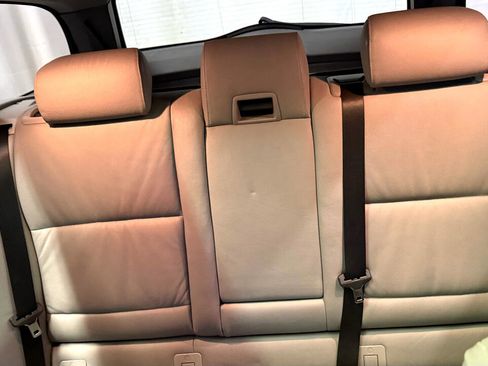 Used 2006 BMW 530xi Wagon image 17