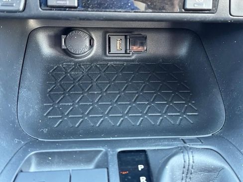 Used 2021 Toyota RAV4 XLE image 26