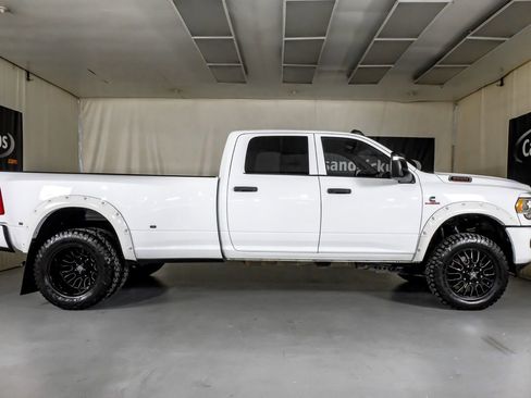 Used 2024 RAM 3500 Tradesman w/ Chrome Appearance Group image 6