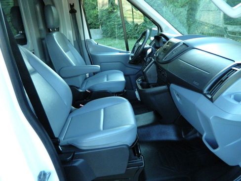 Used 2018 Ford Transit 350 138 DRW RWD image 18