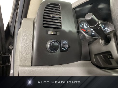 Used 2010 Chevrolet Silverado 1500 W/T w/ LS Package image 15