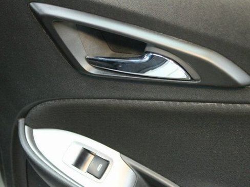 Used 2023 Chevrolet Malibu LT FWD image 13