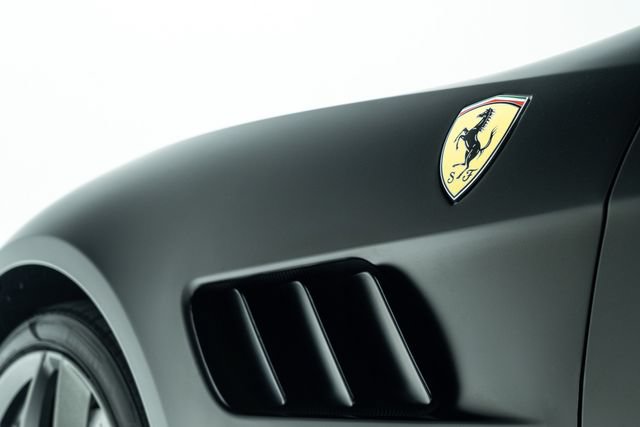 Used 2018 Ferrari GTC4Lusso T RWD image 25