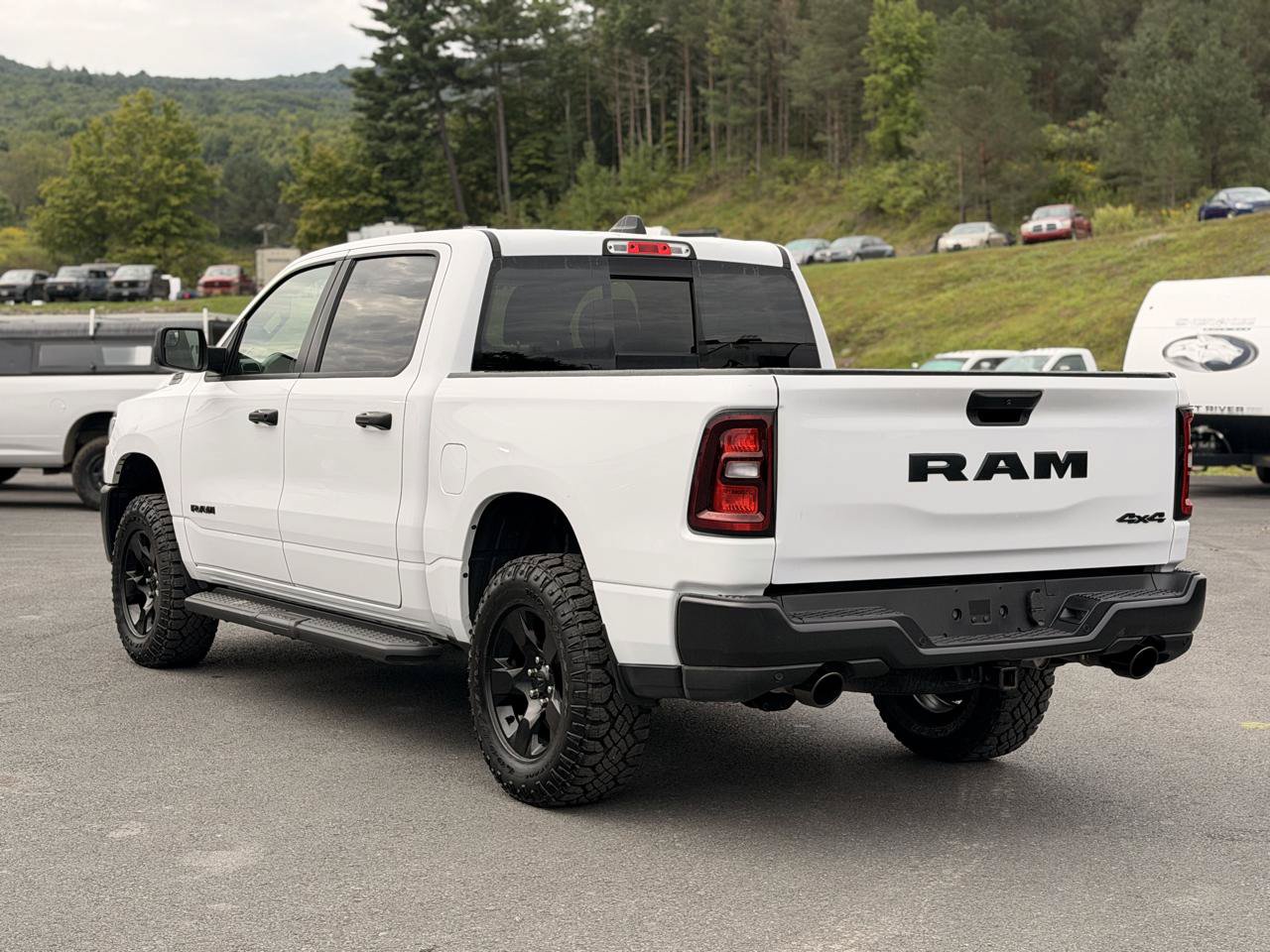 Used 2025 RAM 1500 Warlock AWD/4WD image 7