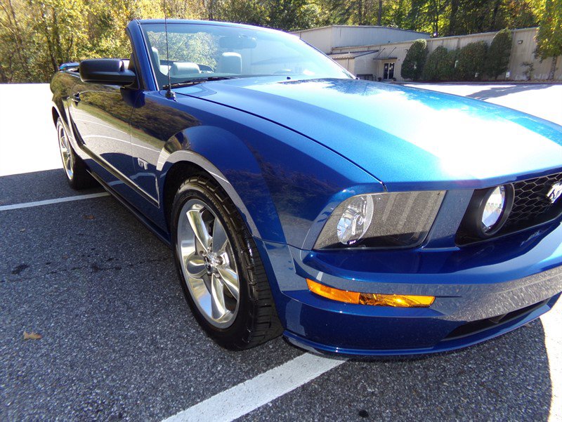 Used 2008 Ford Mustang GT RWD image 3