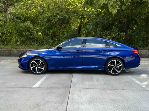 Used 2022 Honda Accord Sport image 6