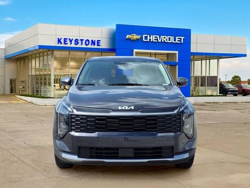 Used 2026 Kia Sportage LX FWD image 2