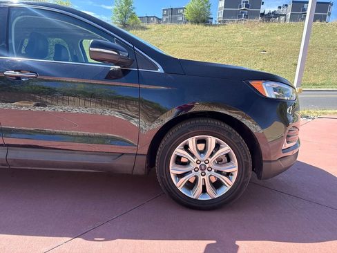 Used 2022 Ford Edge Titanium w/ Equipment Group 301A AWD/4WD image 34