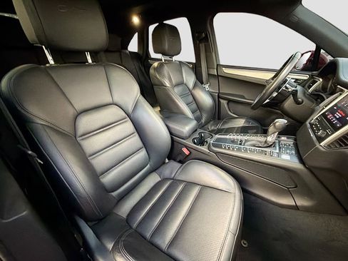 Used 2017 Porsche Macan GTS w/ Premium Package Plus image 14