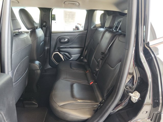 Used 2017 Jeep Renegade Limited AWD/4WD image 17
