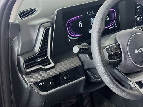 Used 2025 Kia Sportage LX image 16