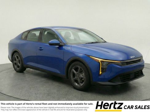 Used 2025 Kia K4 LXS FWD image 1