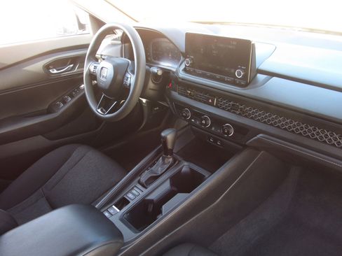 Certified 2023 Honda Accord LX image 9