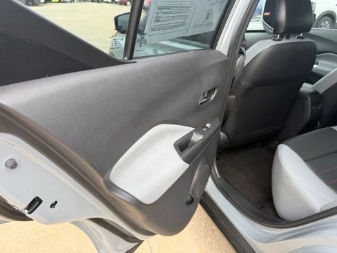 Used 2024 Nissan Kicks SR w/ SR Premium Package FWD image 11