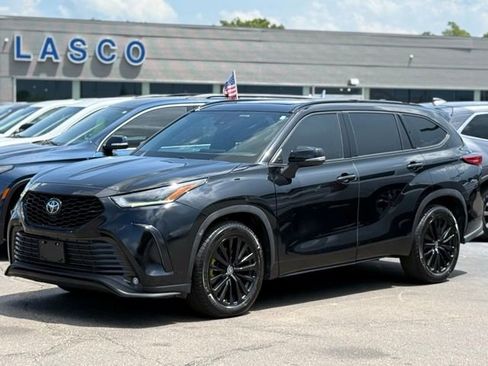 Used 2022 Toyota Highlander XSE image 28