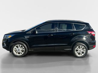 Used 2018 Ford Escape SE video 2