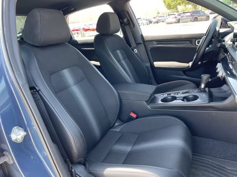 Used 2025 Honda Civic Sport image 26