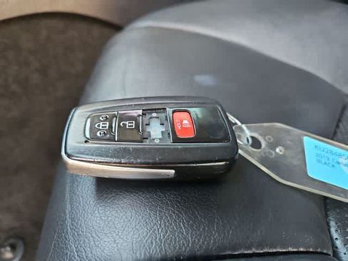 Used 2019 Toyota Camry XSE w/ Navigation Package FWD image 29