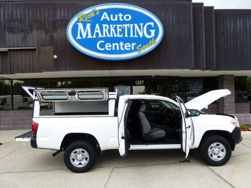 Used 2022 Toyota Tacoma SR RWD image 22