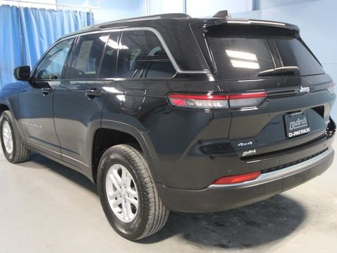 Used 2022 Jeep Grand Cherokee Laredo w/ Luxury Tech Group I image 32