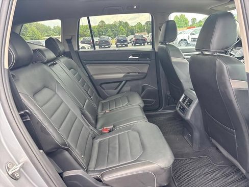 Used 2023 Volkswagen Atlas SEL R-Line AWD/4WD image 15