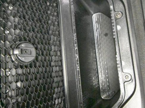 Used 2019 RAM 1500 Laramie AWD/4WD image 32