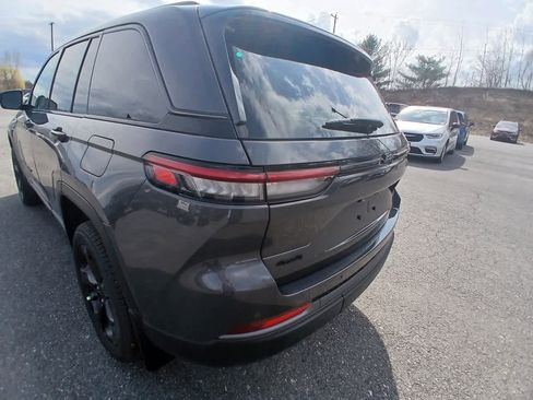 New 2026 Jeep Grand Cherokee Limited w/ Limited Altitude Package AWD/4WD image 8