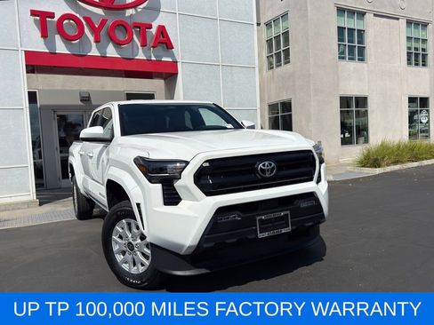 Certified 2025 Toyota Tacoma SR5 image 2