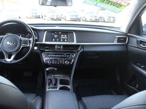 Used 2019 Kia Optima EX image 31