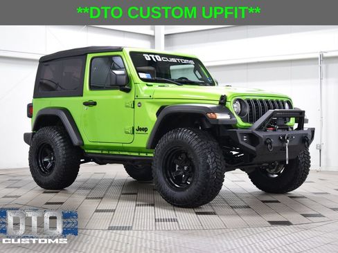 Used 2025 Jeep Wrangler Sport AWD/4WD image 1
