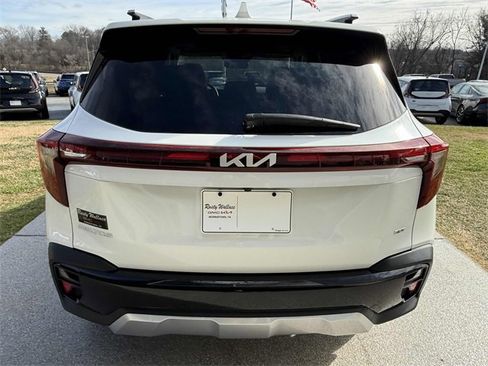 Used 2024 Kia Seltos EX image 26