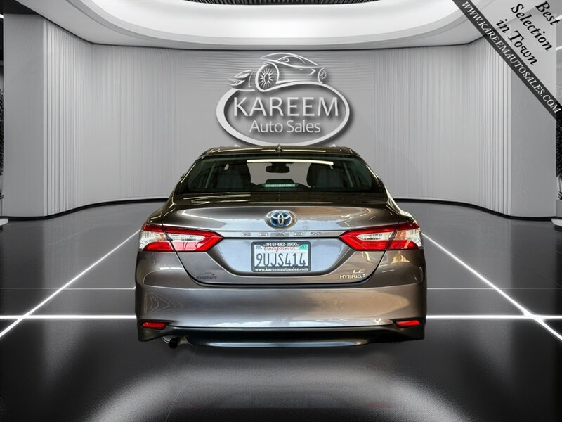 Used 2020 Toyota Camry LE w/ Sunroof Package FWD image 6