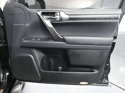 Used 2023 Lexus GX 460 w/ Black Line Special Edition AWD/4WD image 48