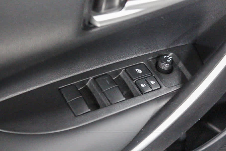 Used 2024 Toyota Corolla SE w/ SE Premium Package FWD image 22