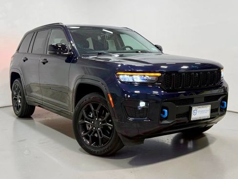 Used 2023 Jeep Grand Cherokee 30th Anniversary AWD/4WD image 3