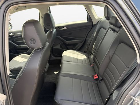 Used 2023 Volkswagen Jetta SE w/ Panoramic Sunroof Package FWD image 13