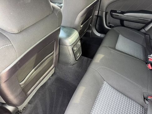 Used 2022 Dodge Charger R/T w/ Blacktop Package image 17