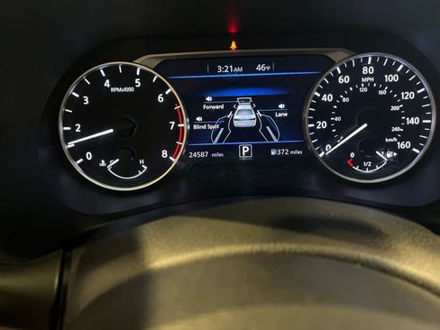 Used 2025 Nissan Sentra SV image 39