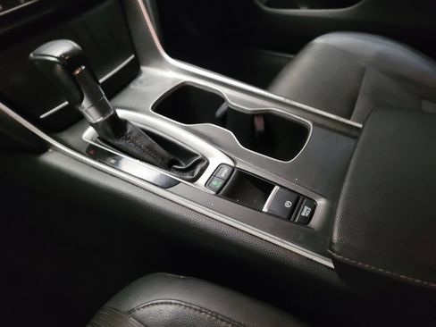 Used 2019 Honda Accord Sport image 26
